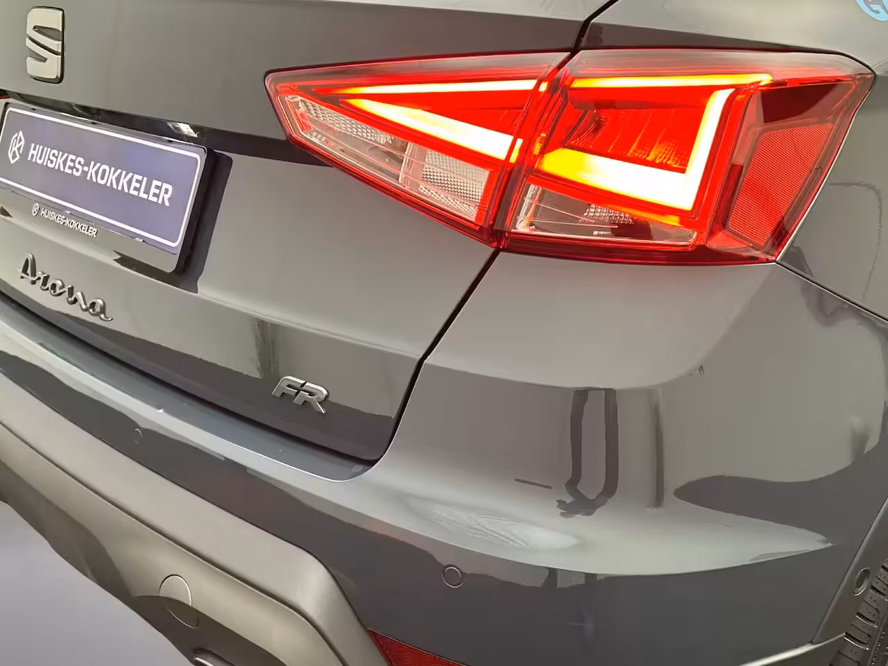 Seat Arona 1.0 TSI 115pk FR Business Connect €478, - private lease of €2.000, - inruilpremie