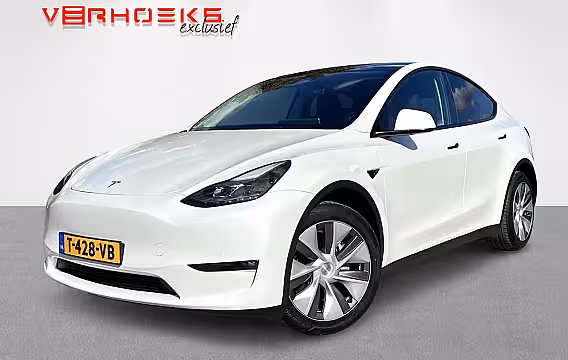 Tesla Model Y Long Range Dual Motor / Trekhaak / BTW