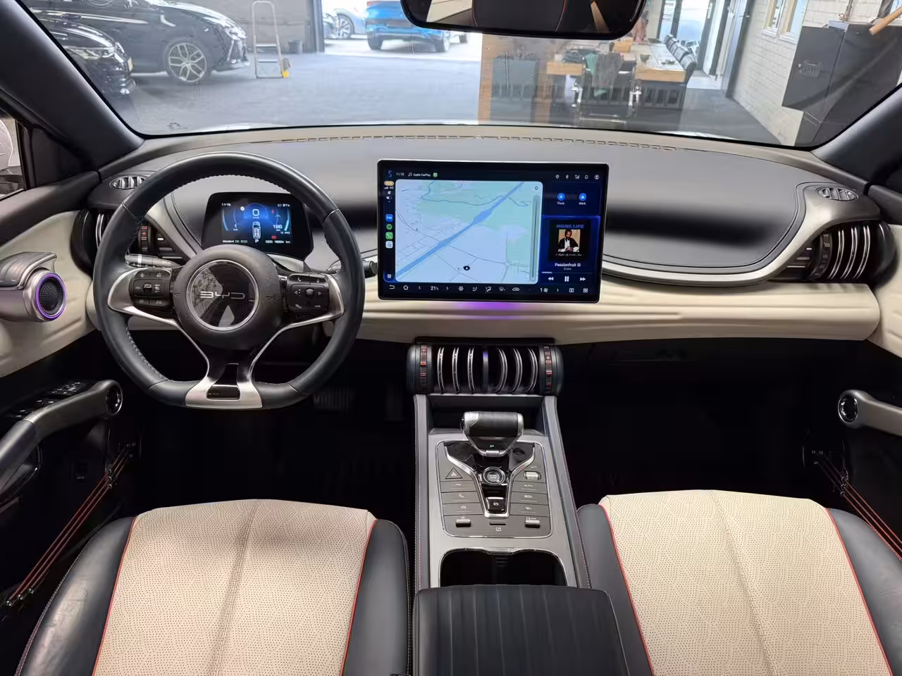BYD Atto 3 (SOH 92%) DESIGN 60 kWh WLTP 420 KM * 45 STUKS OP VOORRAAD* APPLE CARPLAY/ ANDROID AUTO EL
