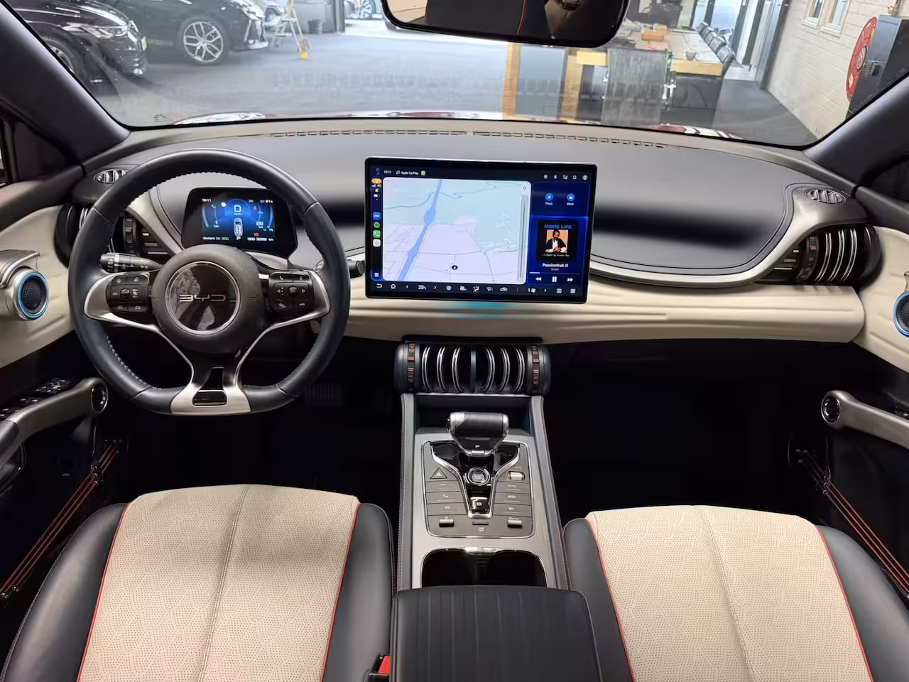 BYD Atto 3 (SOH 93%) DESIGN 60 kWh WLTP 420 KM * 45 STUKS OP VOORRAAD* APPLE CARPLAY/ ANDROID AUTO EL