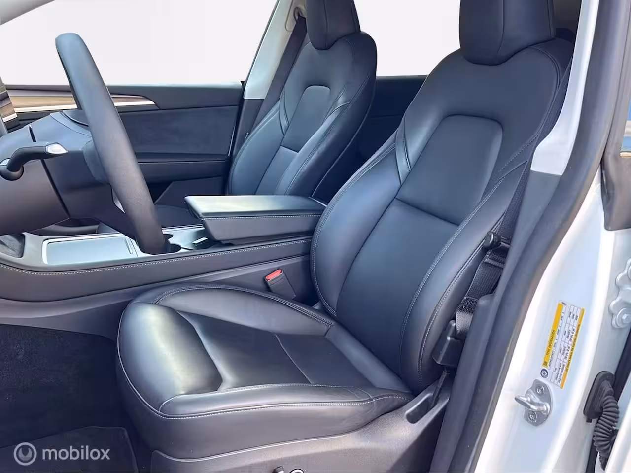 Tesla Model Y Long Range Dual Motor / Trekhaak / BTW