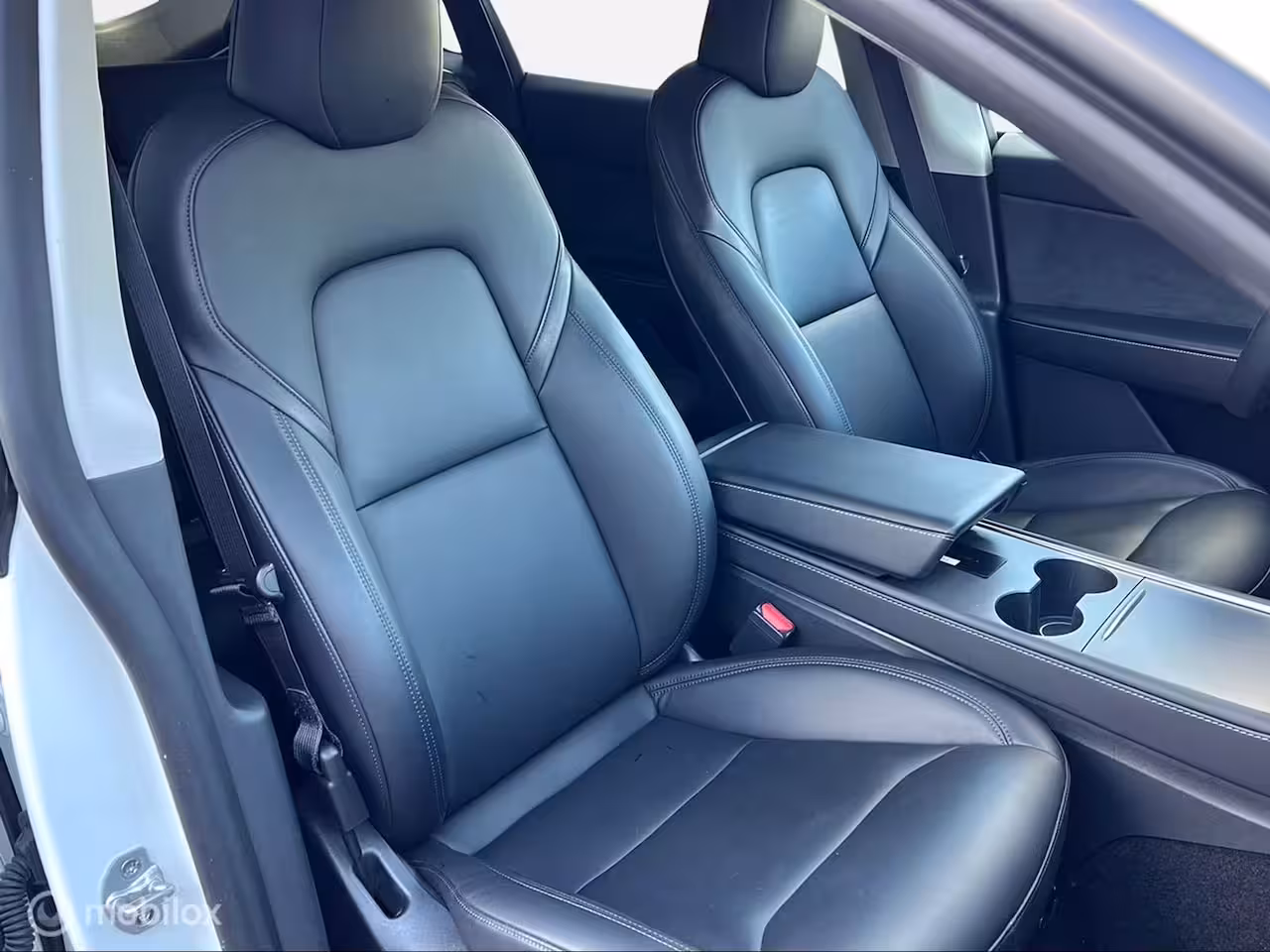 Tesla Model Y Long Range Dual Motor / Trekhaak / BTW