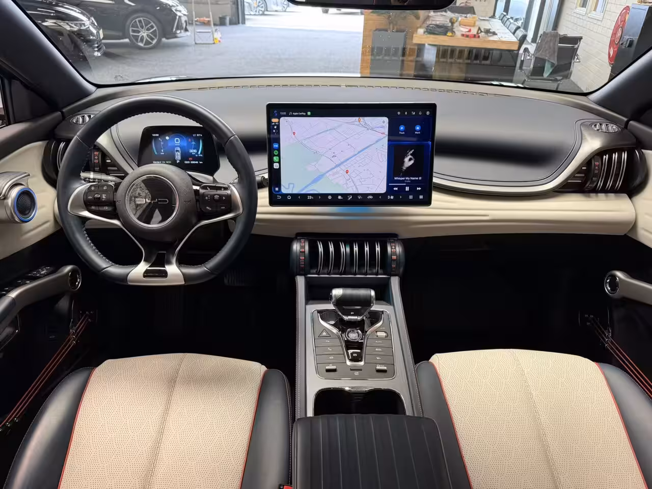 BYD Atto 3 (SOH 94%) DESIGN 60 kWh WLTP 420 KM * 45 STUKS OP VOORRAAD* APPLE CARPLAY/ ANDROID AUTO EL