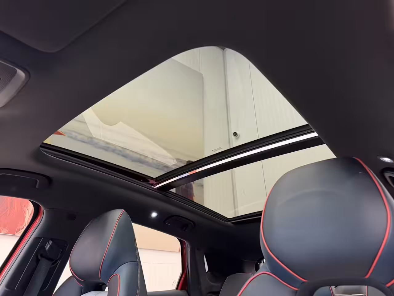 BYD Atto 3 (SOH 94%) DESIGN 60 kWh WLTP 420 KM * 45 STUKS OP VOORRAAD* APPLE CARPLAY/ ANDROID AUTO EL