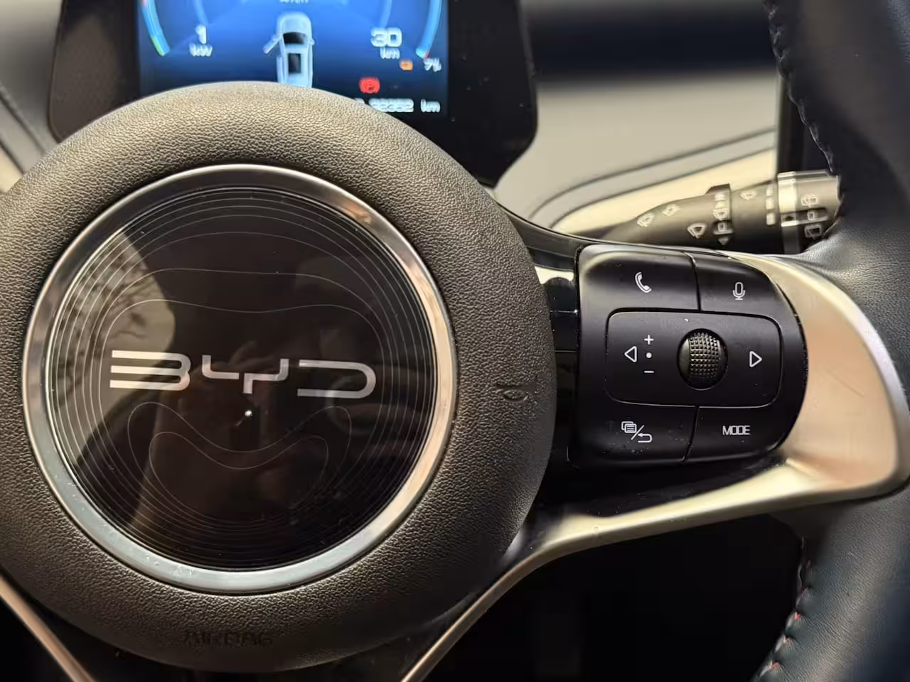 BYD Atto 3 (SOH 94%) DESIGN 60 kWh WLTP 420 KM * 45 STUKS OP VOORRAAD* APPLE CARPLAY/ ANDROID AUTO EL