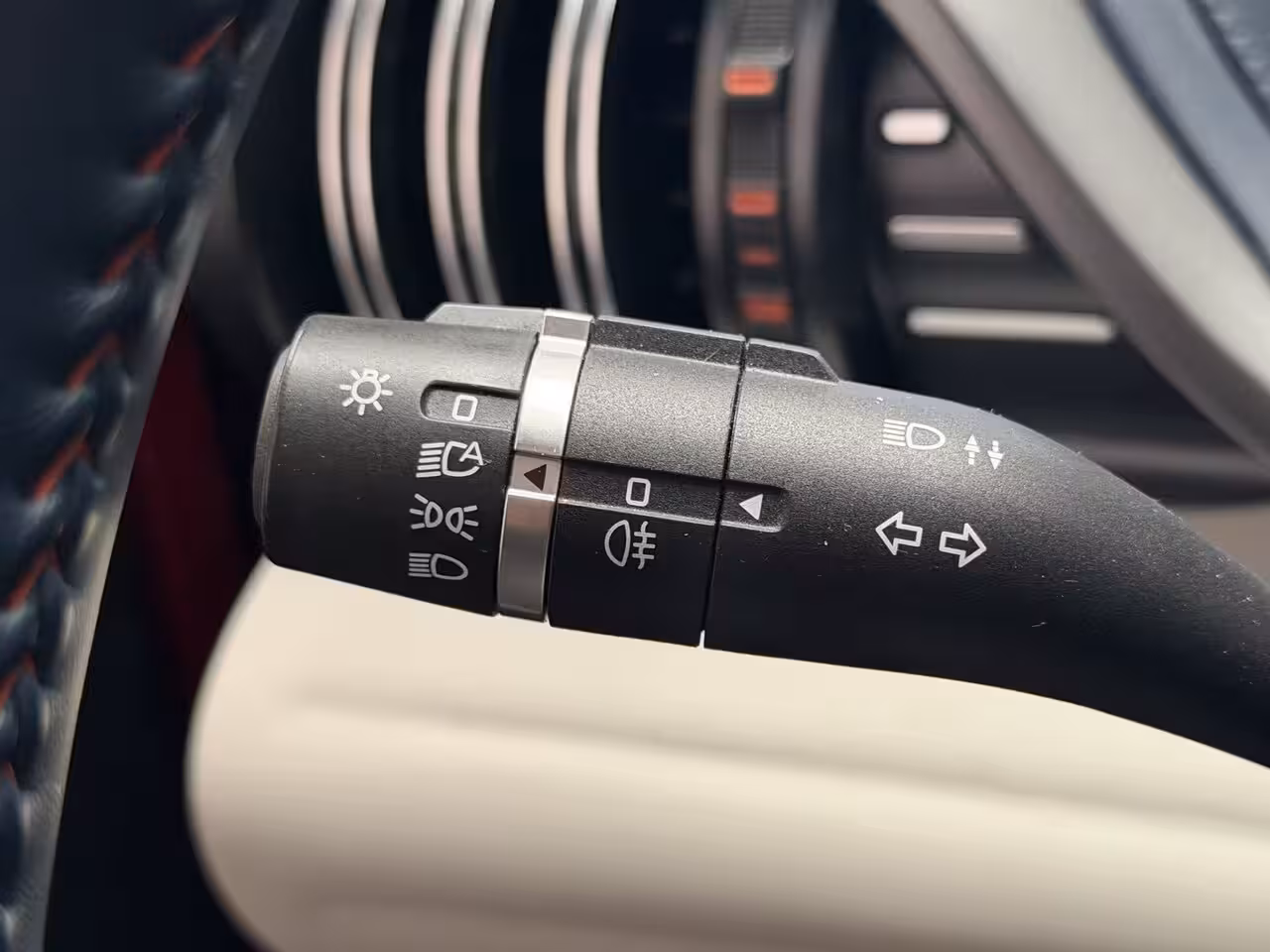 BYD Atto 3 (SOH 94%) DESIGN 60 kWh WLTP 420 KM * 45 STUKS OP VOORRAAD* APPLE CARPLAY/ ANDROID AUTO EL