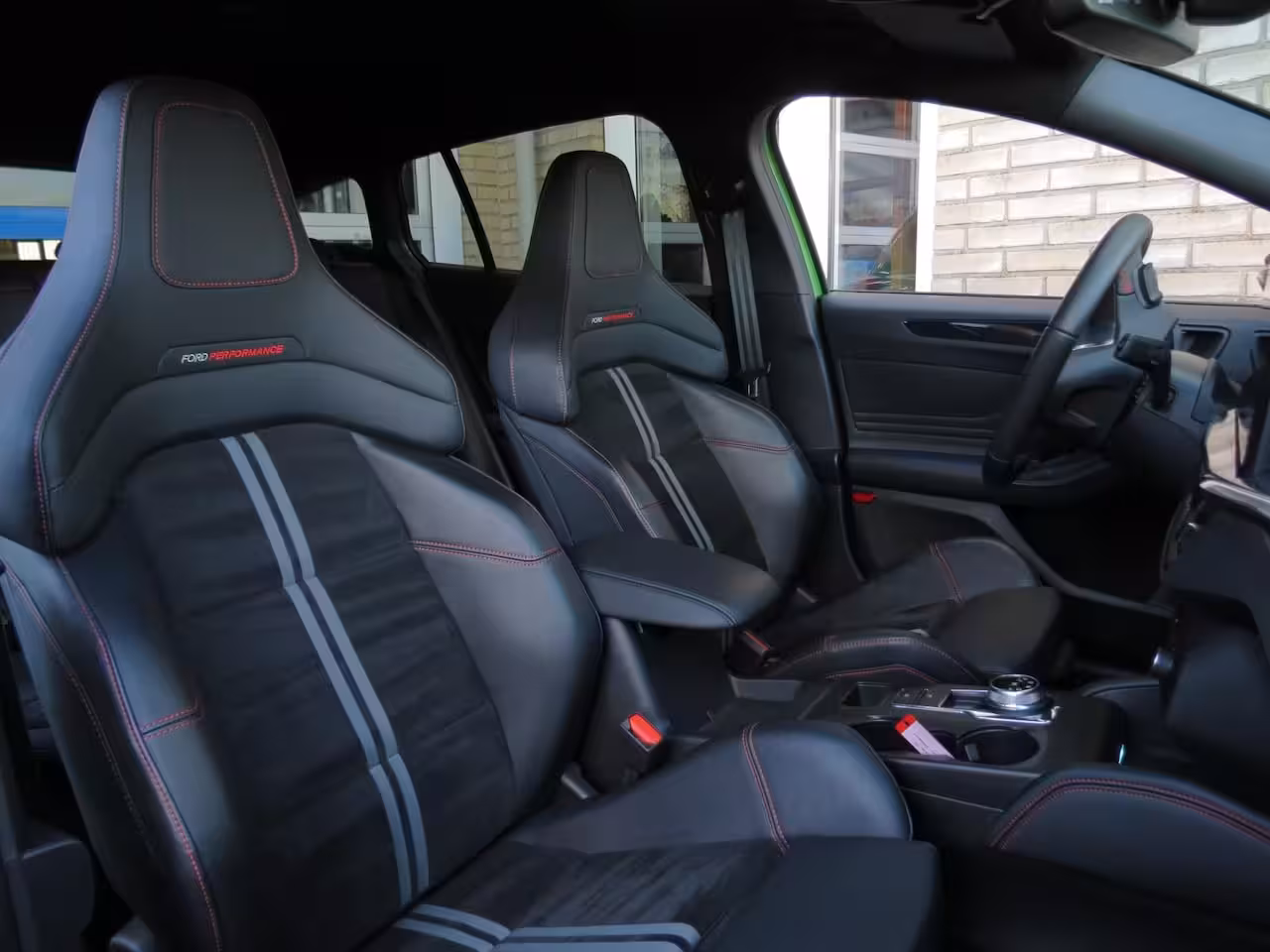 Ford Focus Wagon 2.3 EcoBoost ST-X B&O|Performance Pack|Camera|HUD|Schaalstoelen|Cruise|Car-Play|Navi