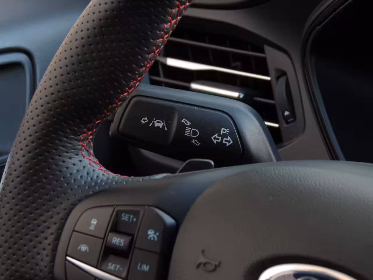 Ford Focus Wagon 2.3 EcoBoost ST-X B&O|Performance Pack|Camera|HUD|Schaalstoelen|Cruise|Car-Play|Navi