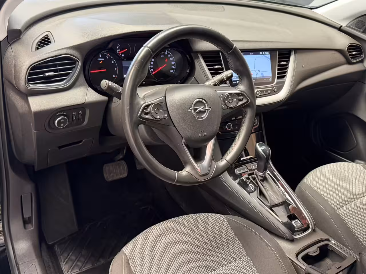 Opel Grandland X 1.2 TURBO BUSINESS EDITION NAVIGATIE CRUISE CONTROL APPLE CARPLAY/ANDROID RIJSTROOKSENSORE