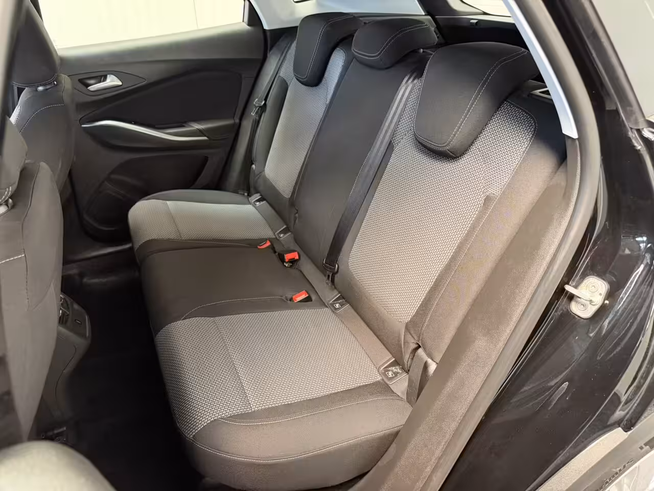 Opel Grandland X 1.2 TURBO BUSINESS EDITION NAVIGATIE CRUISE CONTROL APPLE CARPLAY/ANDROID RIJSTROOKSENSORE