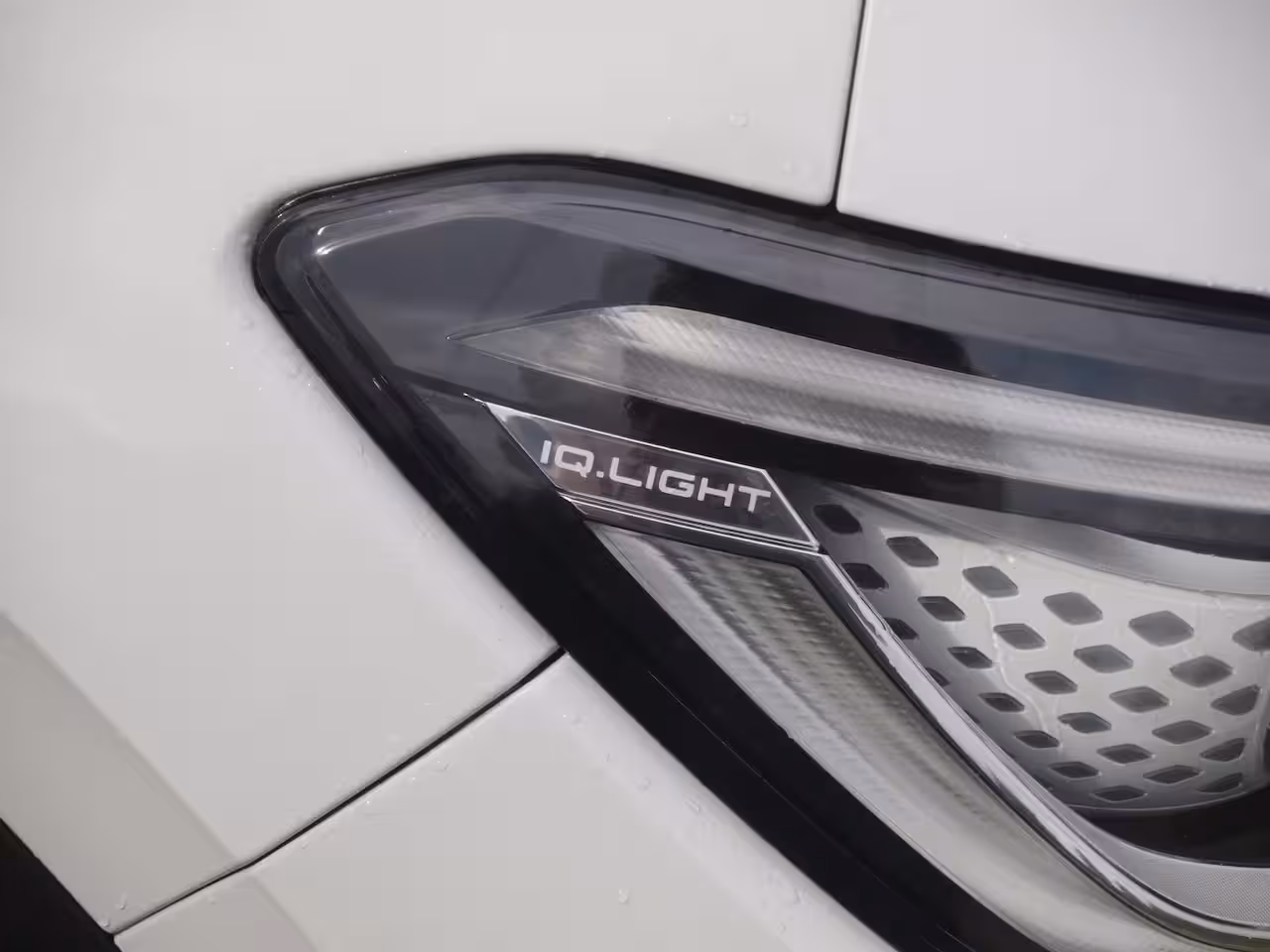 Volkswagen ID.4 Family 77 kWh | Panoramadak | Camera | Sfeerverlichting | ACC | IQ. Light | Warmtepomp |
