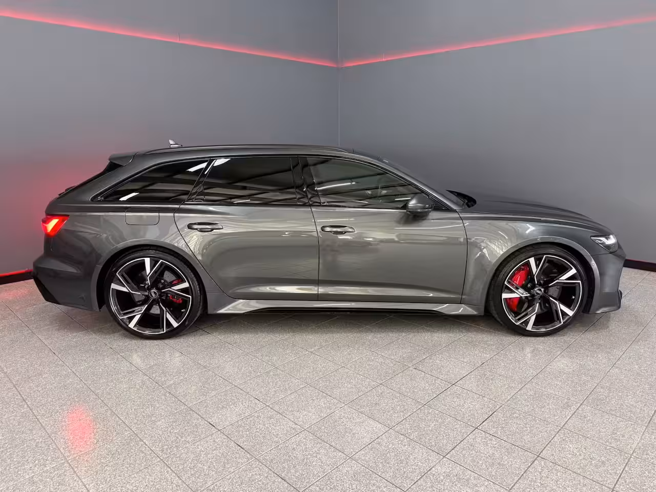 Audi RS6 TFSI quattro HUD | Trekhaak | Pano | Keramisch