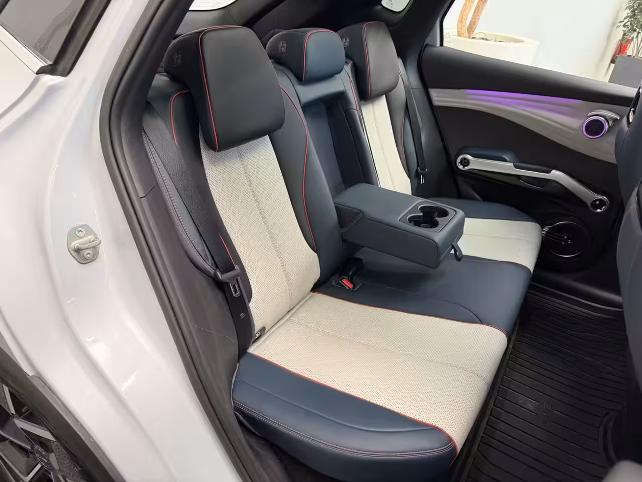 BYD Atto 3 (SOH 96%) DESIGN 60 kWh WLTP 420 KM * 45 STUKS OP VOORRAAD* APPLE CARPLAY/ ANDROID AUTO EL