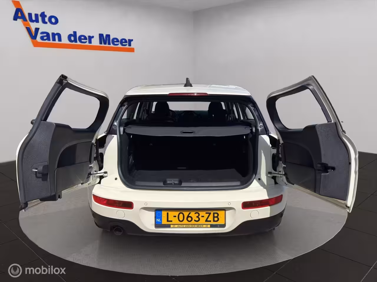 Mini Clubman 1.5 One Chili