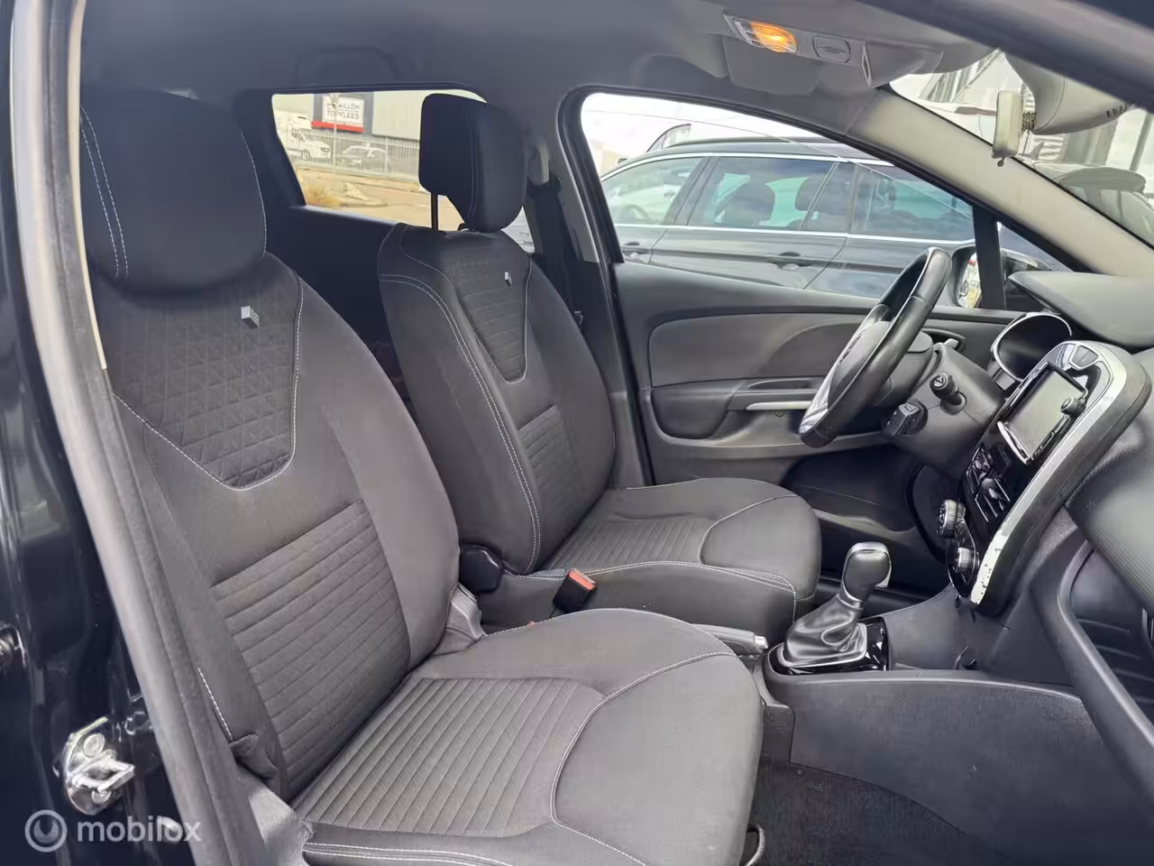 Renault Clio Estate 1.2 TCe Intens / Limited