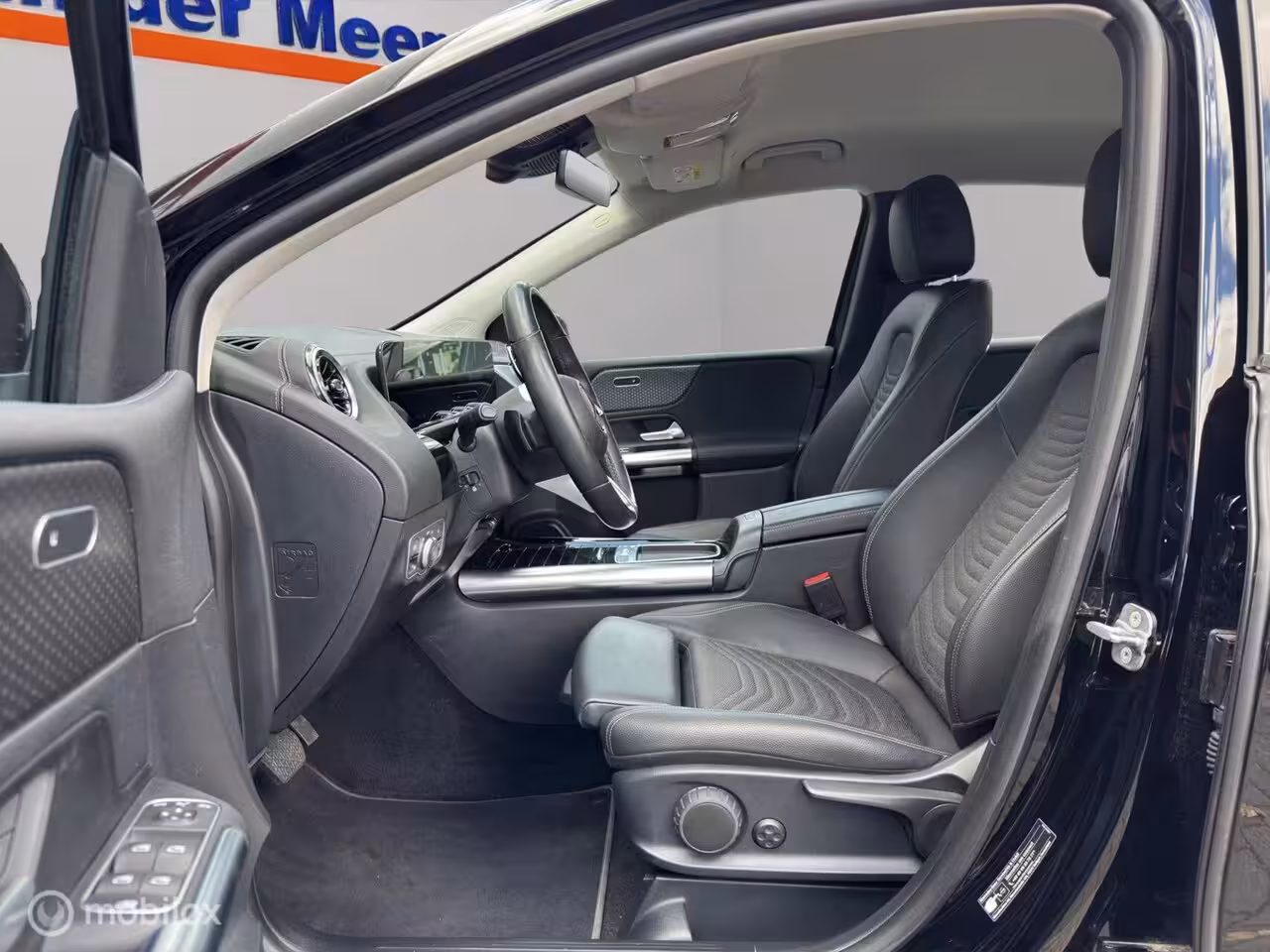 Mercedes-Benz B-klasse 180 Luxury Line | Carplay | trekhaak | etc