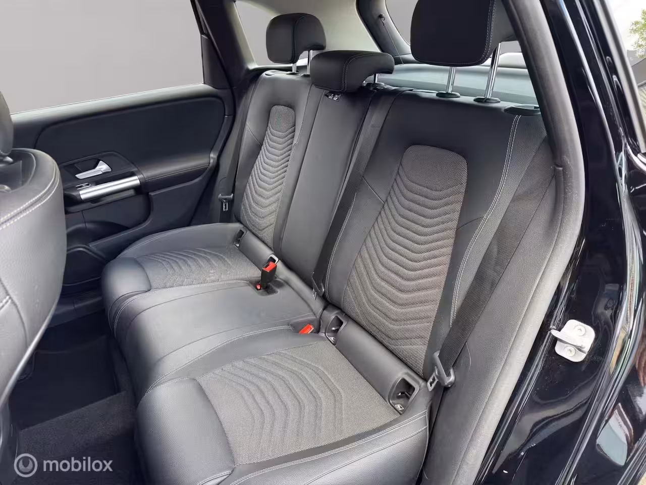 Mercedes-Benz B-klasse 180 Luxury Line | Carplay | trekhaak | etc