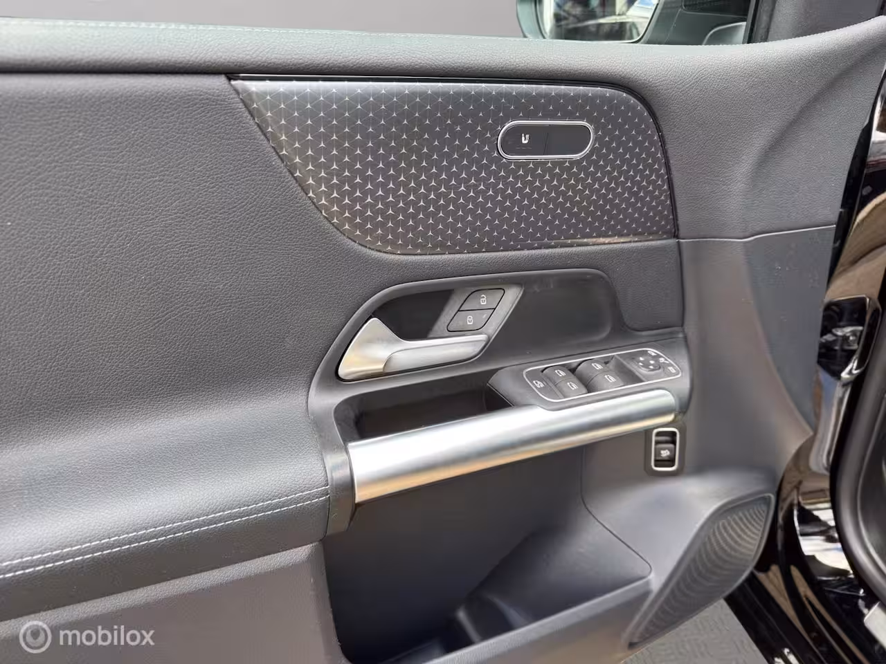 Mercedes-Benz B-klasse 180 Luxury Line | Carplay | trekhaak | etc