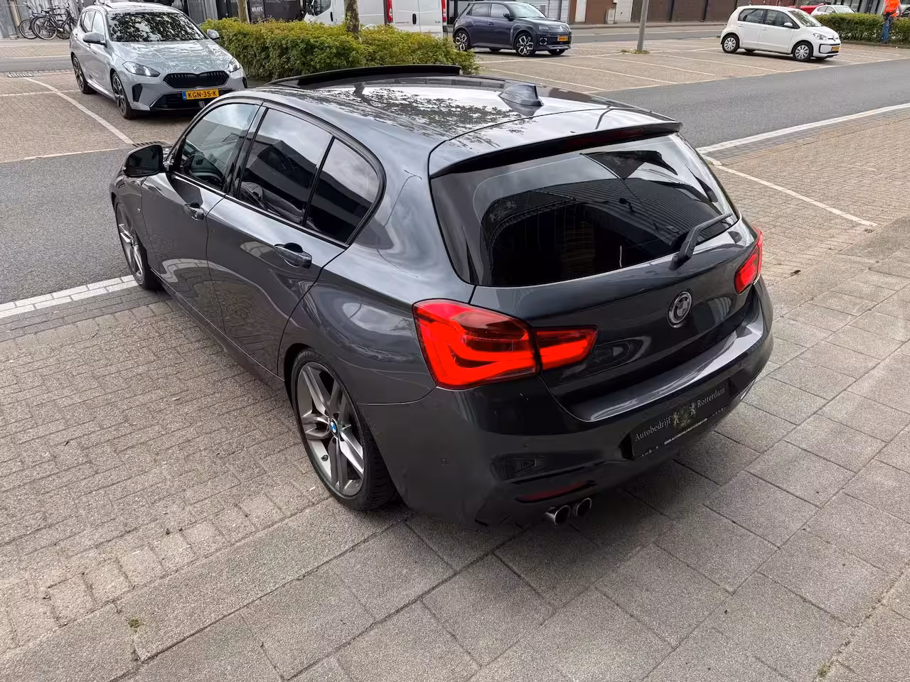 BMW 1-serie 125d High Executive PDC/CAM/LEER/NAV/LMV-18/PANO