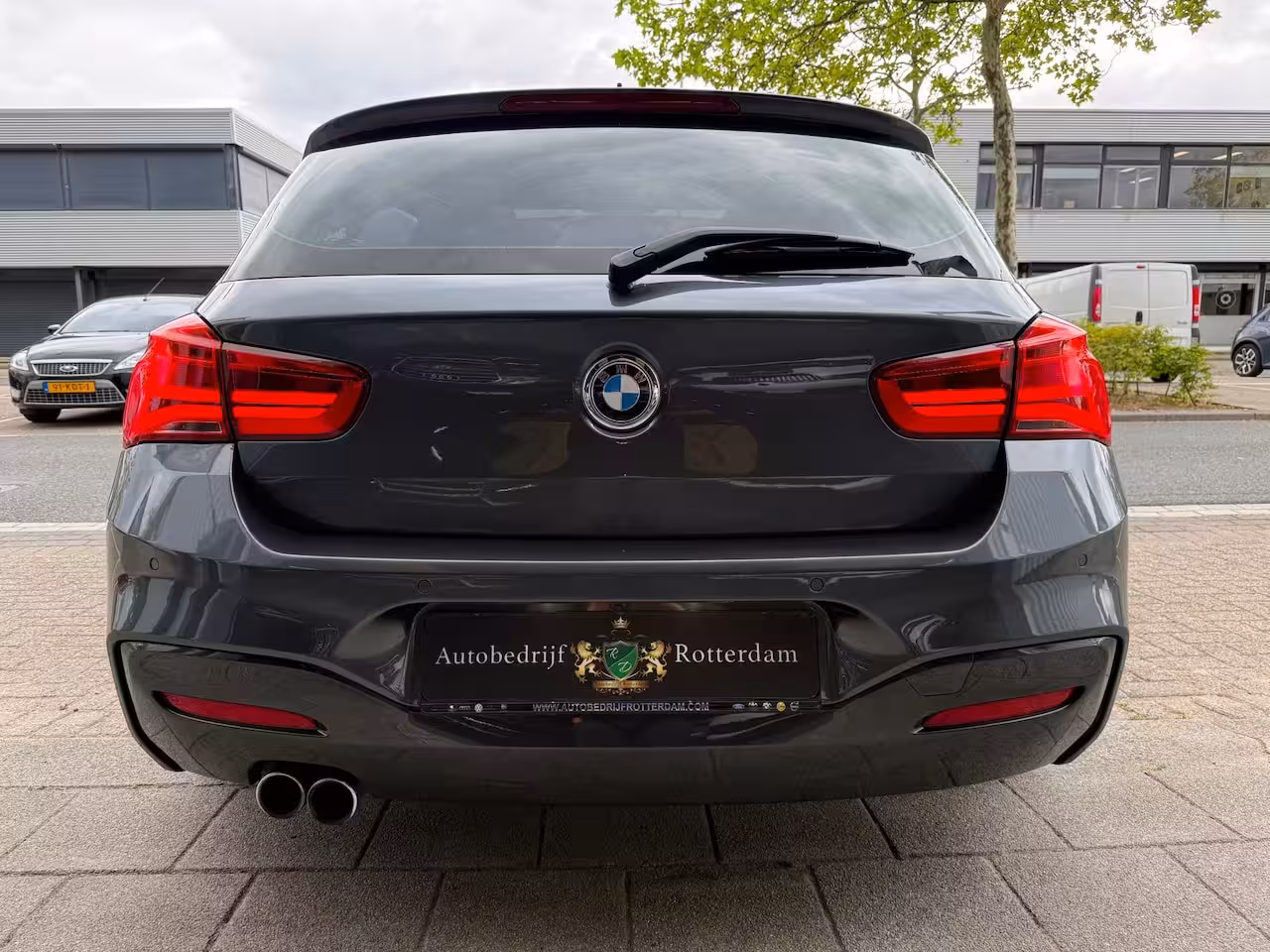 BMW 1-serie 125d High Executive PDC/CAM/LEER/NAV/LMV-18/PANO