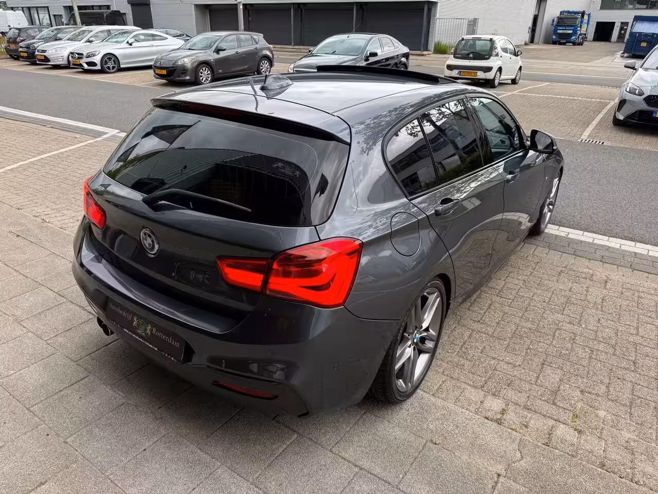 BMW 1-serie 125d High Executive PDC/CAM/LEER/NAV/LMV-18/PANO