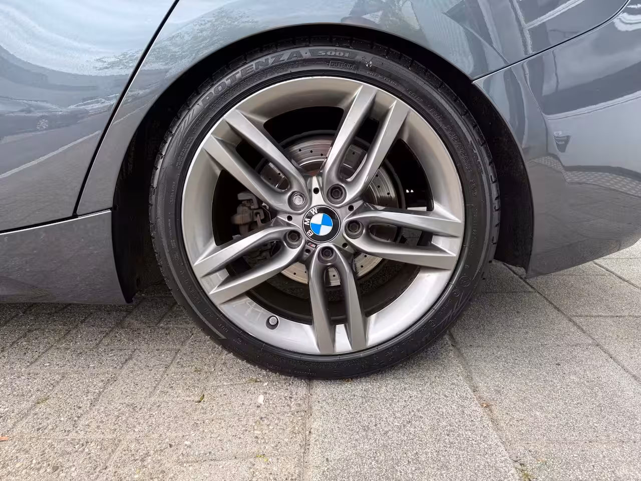 BMW 1-serie 125d High Executive PDC/CAM/LEER/NAV/LMV-18/PANO