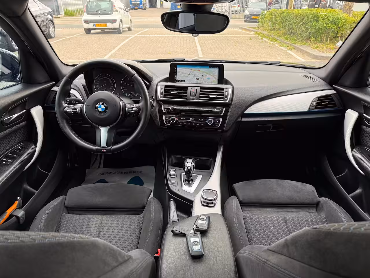 BMW 1-serie 125d High Executive PDC/CAM/LEER/NAV/LMV-18/PANO