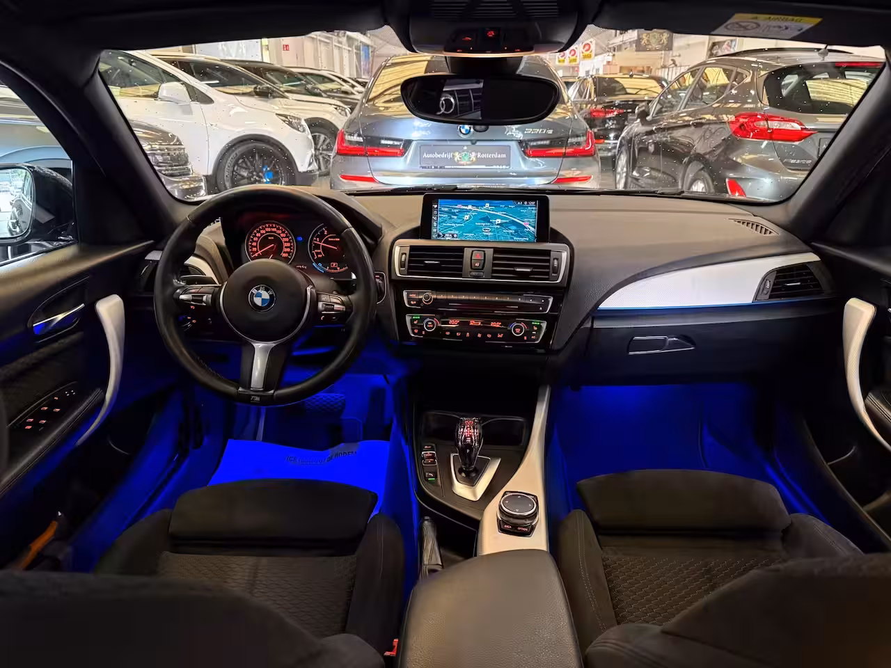 BMW 1-serie 125d High Executive PDC/CAM/LEER/NAV/LMV-18/PANO