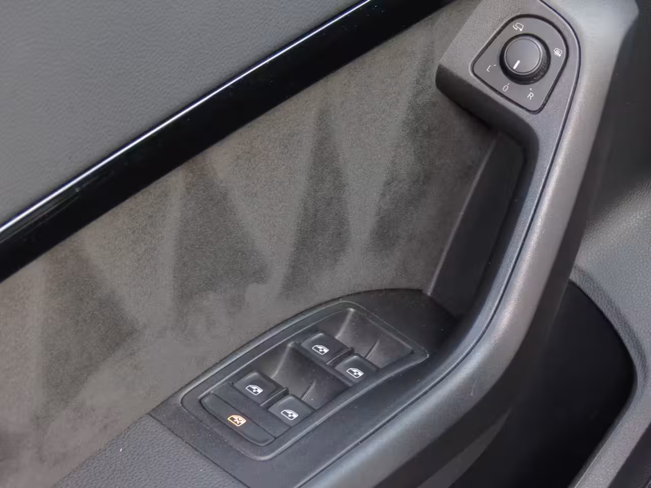 Cupra Ateca 2.0 TSI 300 4DRIVE 360 Camera|PANO|BEATS Audio|CarPlay|Navi|Winter Pakket|DiGi-Dash|Clima|