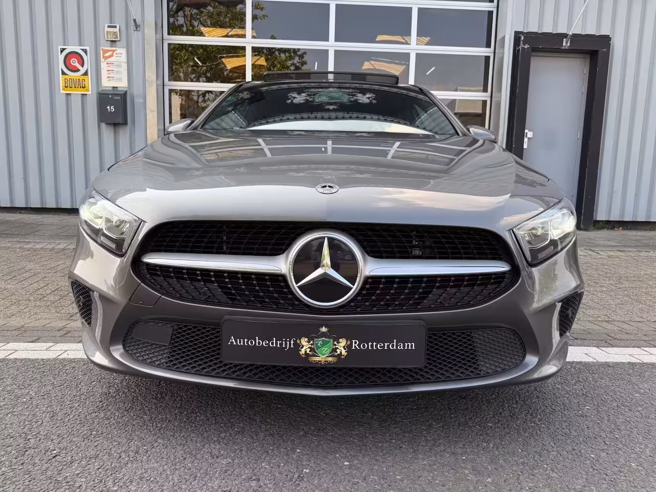 Mercedes-Benz A-klasse 250 e AMG LED/PDC/CAM/LM17/LEER/NAVI