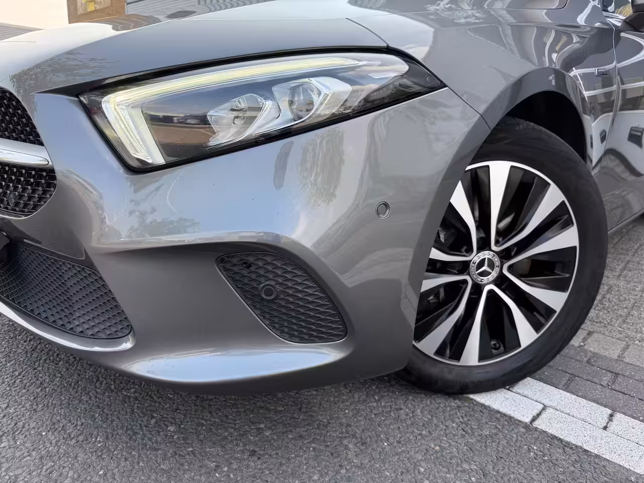 Mercedes-Benz A-klasse 250 e AMG LED/PDC/CAM/LM17/LEER/NAVI