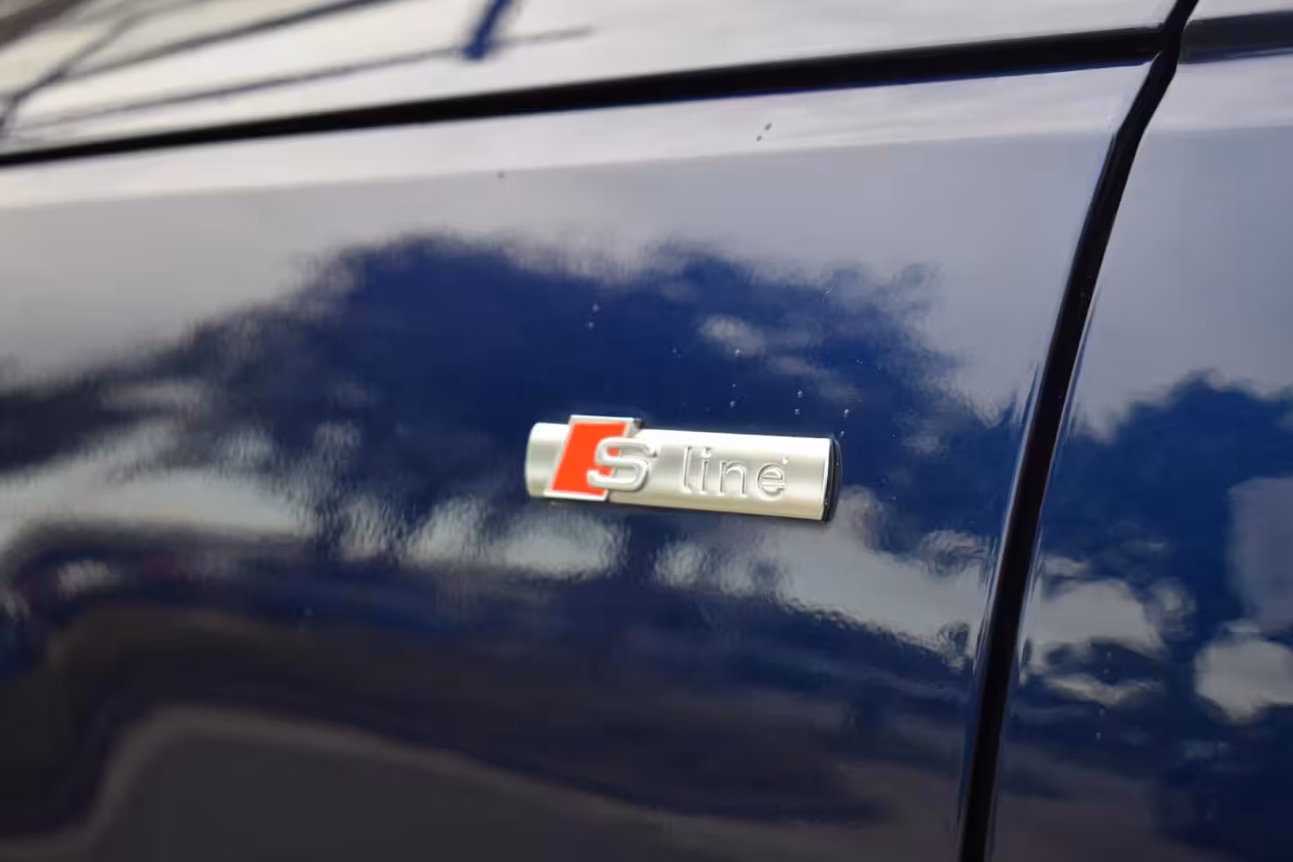 Audi A4 Avant 45 TFSI quattro Sport S line black edition