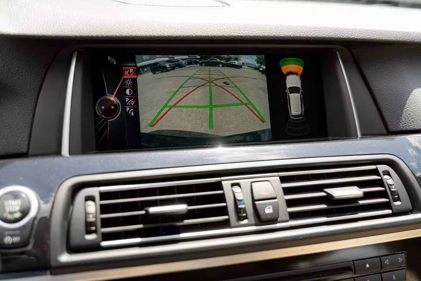BMW 5-serie Touring 520i Executive CRUISE CONTROL/GOED ONDERHOUDEN/LEDER/STOELVERWARMING/ACHTERUITRIJCAMERA