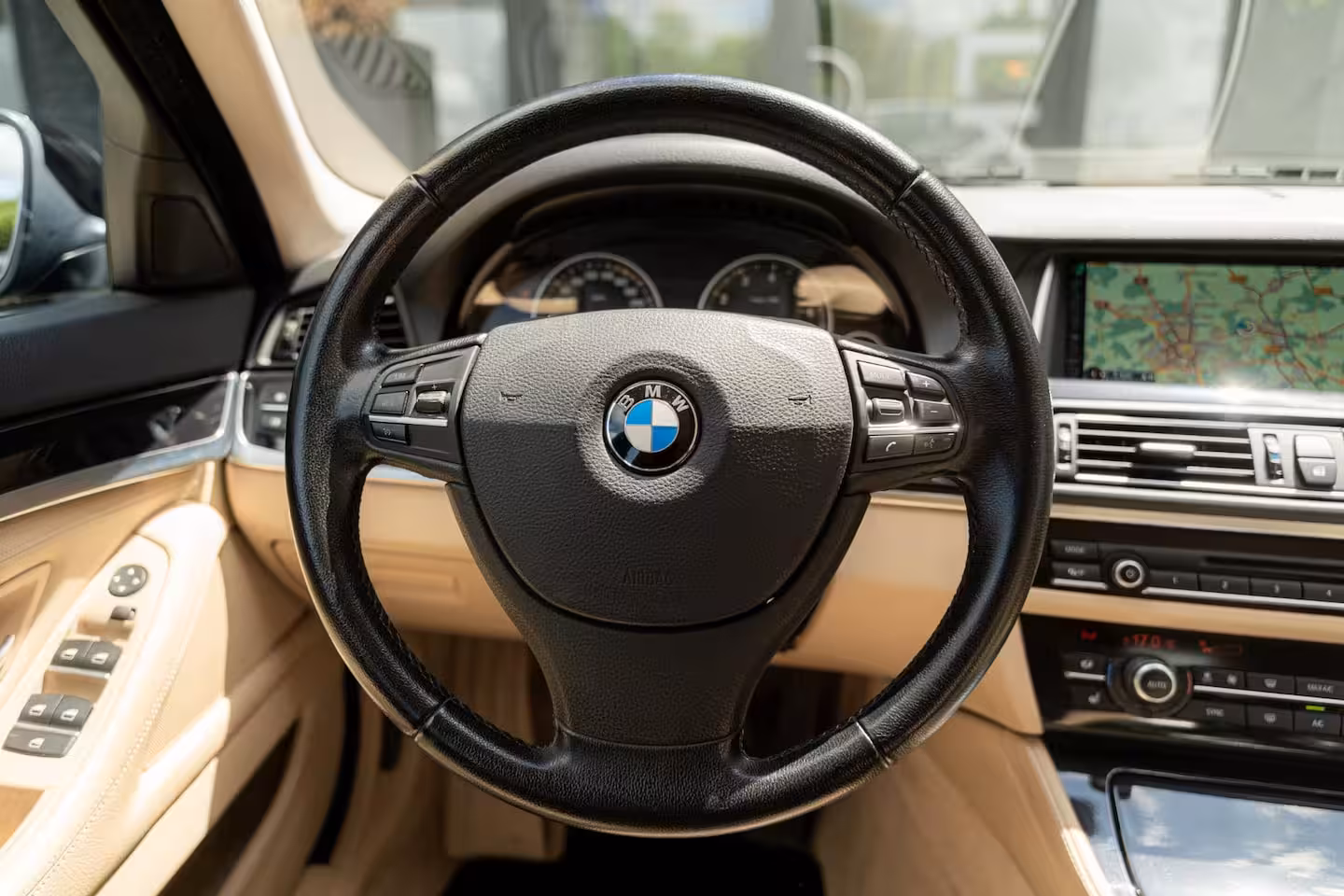 BMW 5-serie Touring 520i Executive CRUISE CONTROL/GOED ONDERHOUDEN/LEDER/STOELVERWARMING/ACHTERUITRIJCAMERA