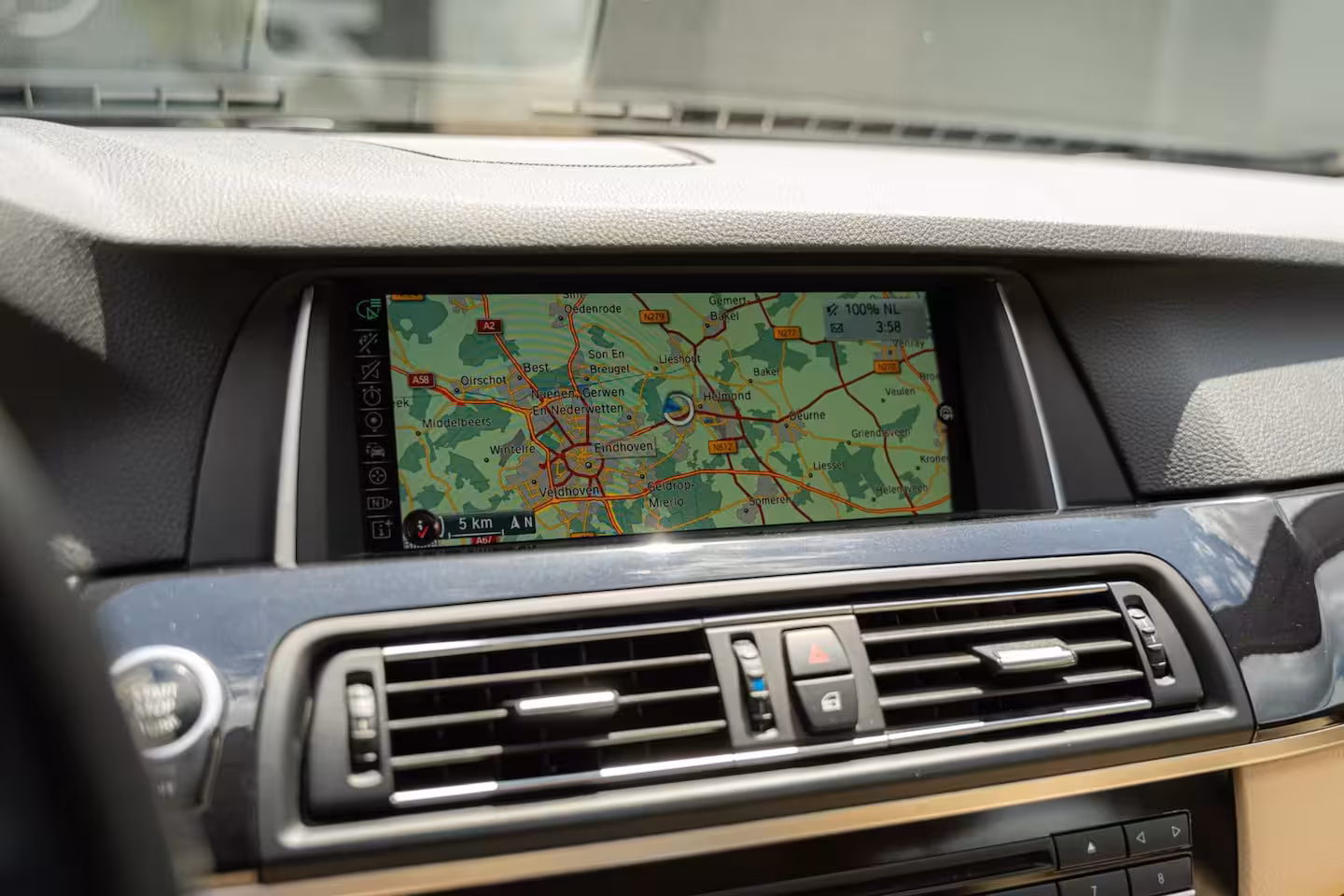 BMW 5-serie Touring 520i Executive CRUISE CONTROL/GOED ONDERHOUDEN/LEDER/STOELVERWARMING/ACHTERUITRIJCAMERA