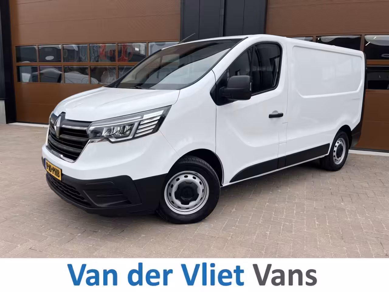 Renault Trafic 2.0 dCi E6 110pk Comfort 3p Lease €287 p/m, Trekhaak, Airco, Navi, Carplay, Camera, PDC, L