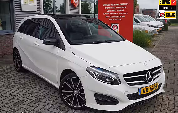 Mercedes-Benz B-klasse 180 Ambition / Incl setje Winterwielen / Pano / Stoelverwarming / Trekhaak
