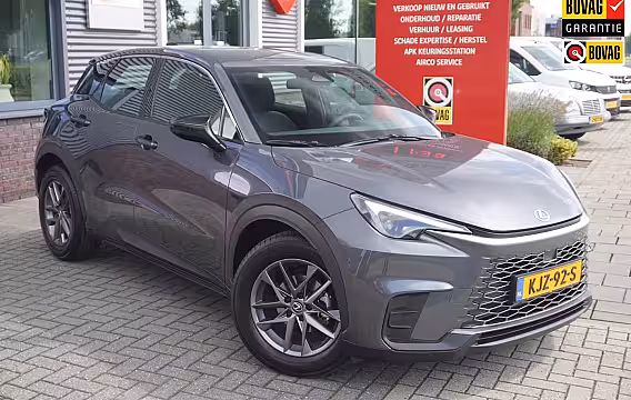 Lexus LBX Business Line 2WD / ACC / Camera / Carplay