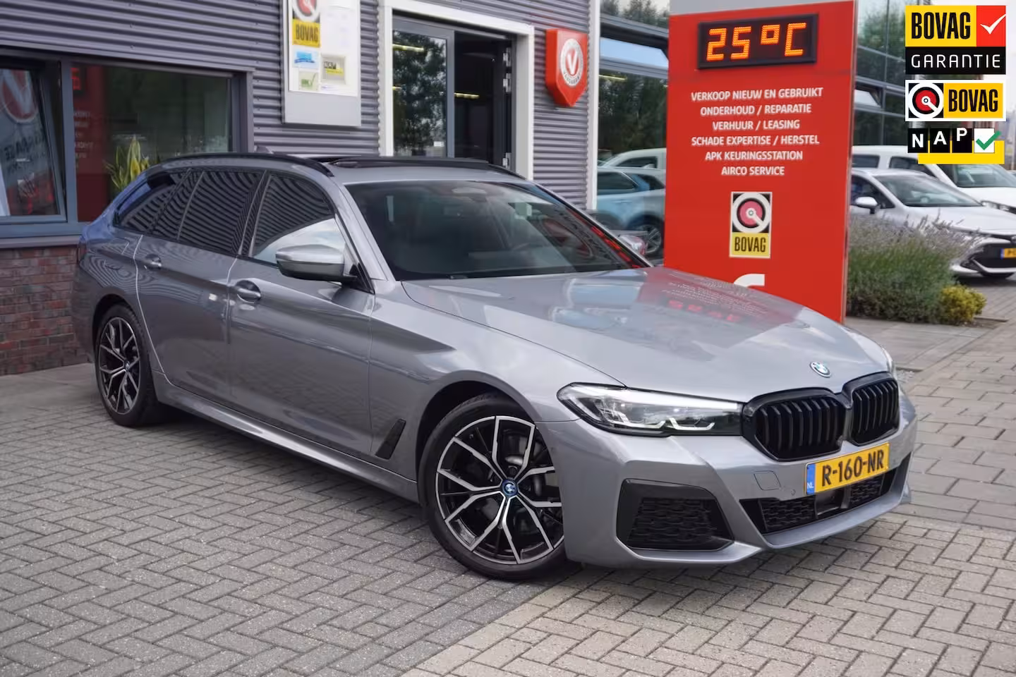 BMW 5-serie Touring 530e Business Edition Plus / M- Sport / Trekhaak / Pano / HUD / Drive assist prof / Harman