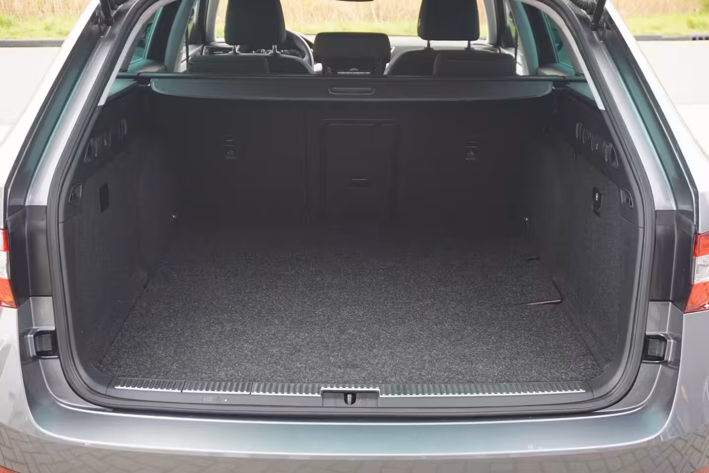 Skoda Superb Combi 1.4 TSI iV Business Edition / ACC / Memory / Carplay / Stoelverwarming / Trekhaak