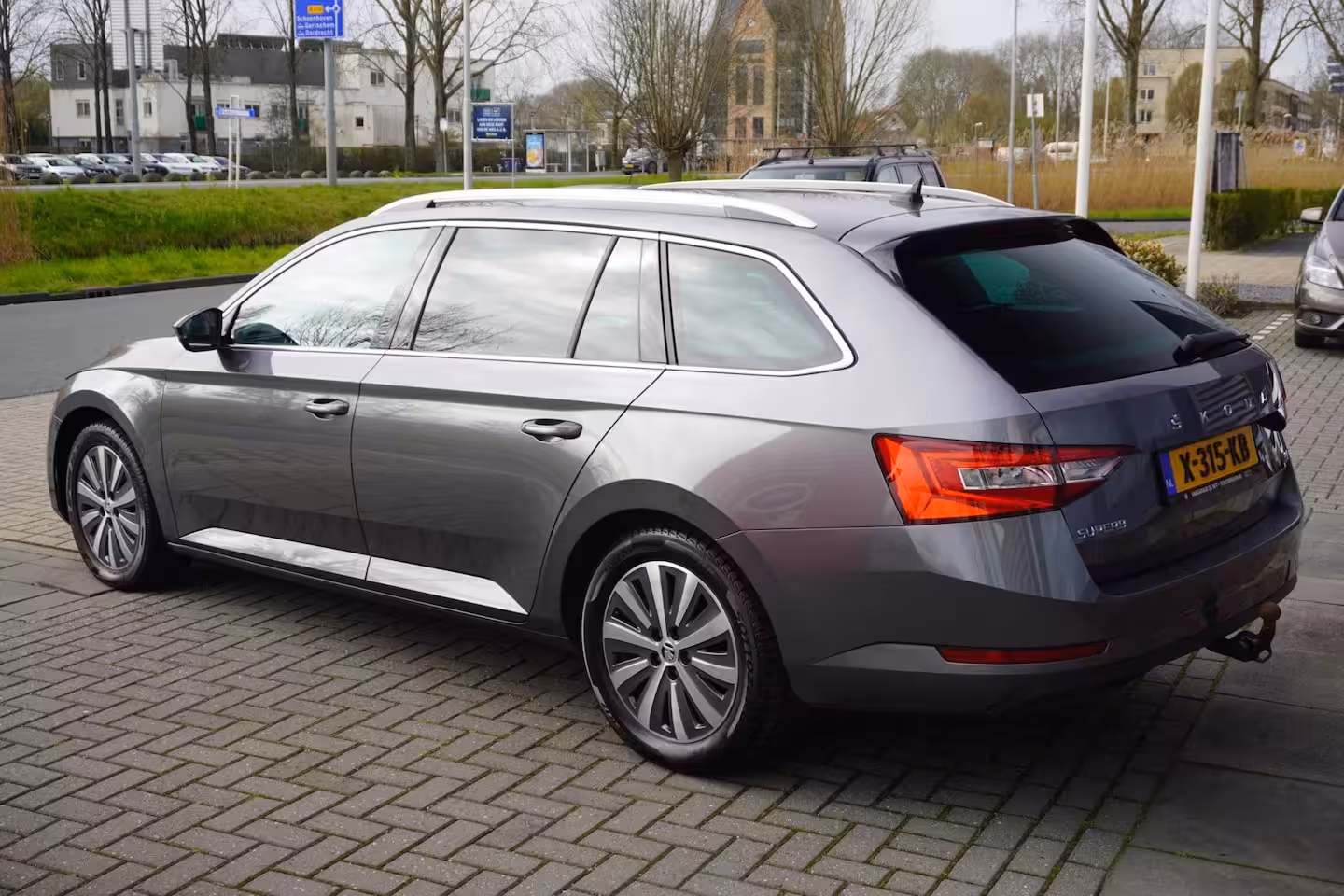 Skoda Superb Combi 1.4 TSI iV Business Edition / ACC / Memory / Carplay / Stoelverwarming / Trekhaak