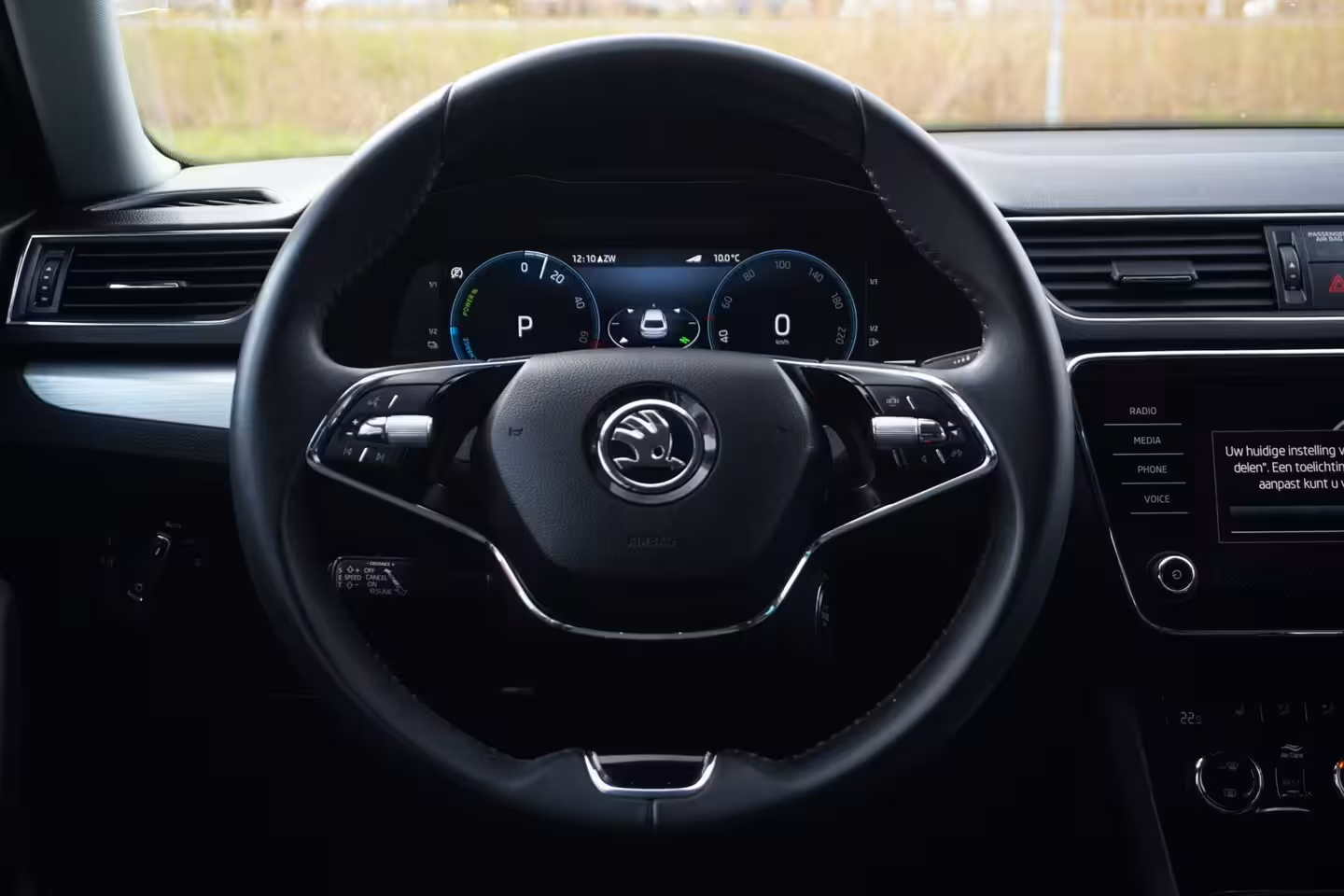 Skoda Superb Combi 1.4 TSI iV Business Edition / ACC / Memory / Carplay / Stoelverwarming / Trekhaak