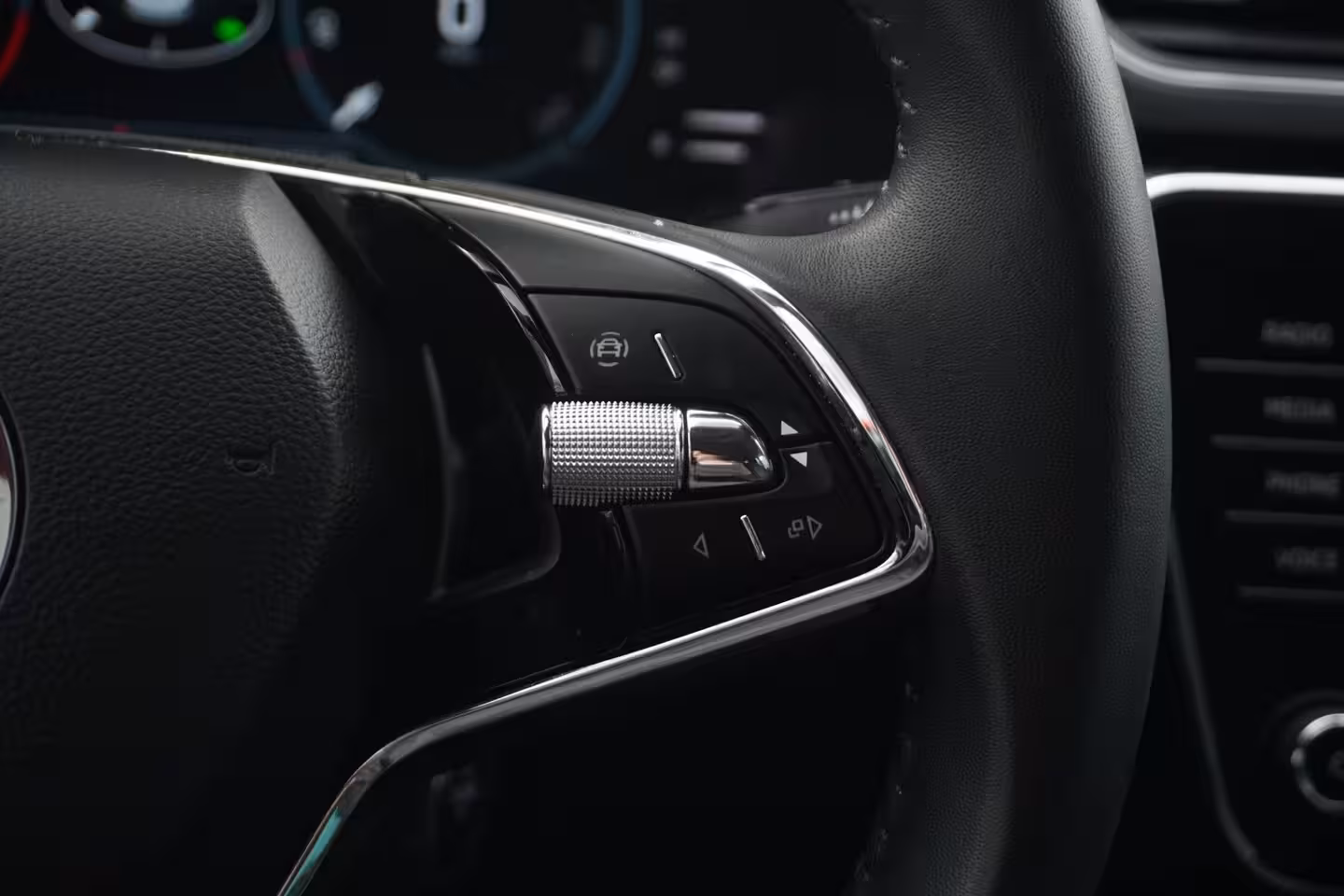 Skoda Superb Combi 1.4 TSI iV Business Edition / ACC / Memory / Carplay / Stoelverwarming / Trekhaak
