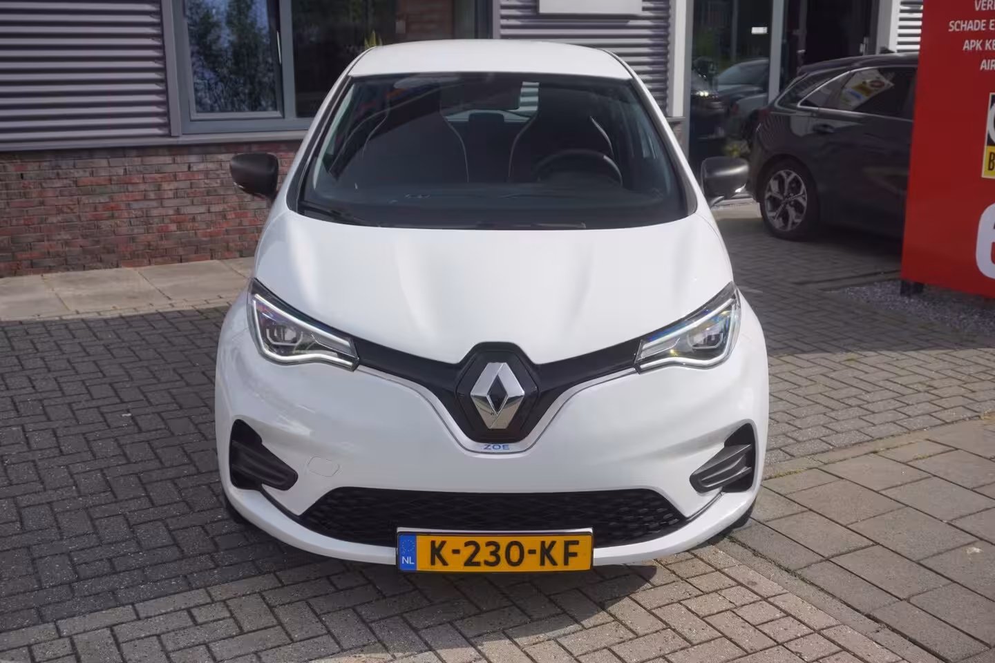 Renault Zoe R110 Life 52 kWh / Climate control / Carplay