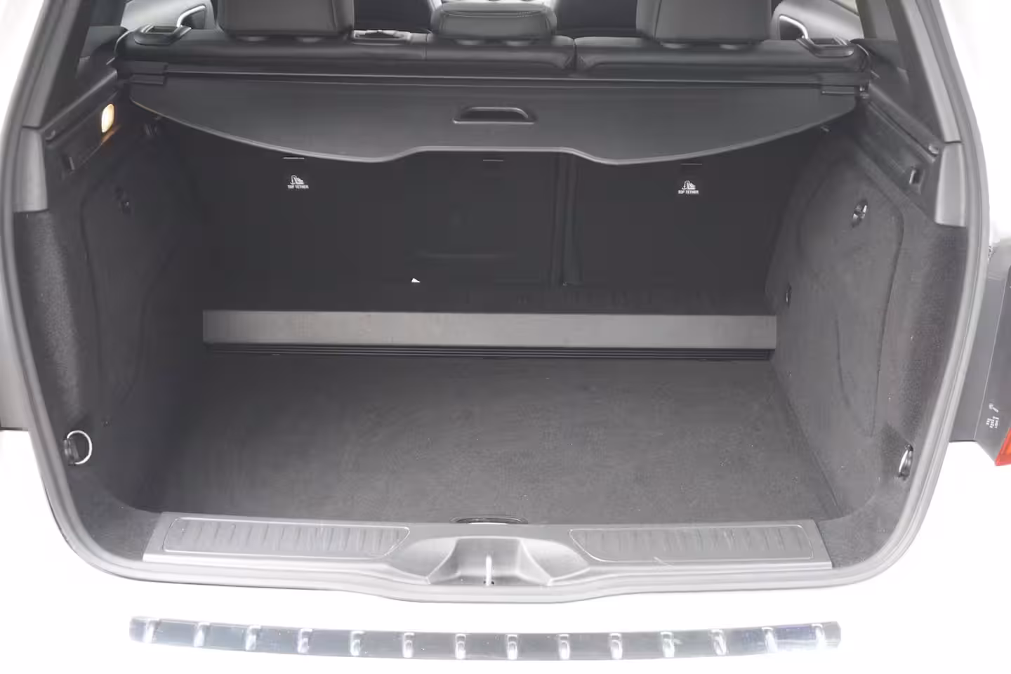 Mercedes-Benz B-klasse 180 Ambition / Incl setje Winterwielen / Pano / Stoelverwarming / Trekhaak