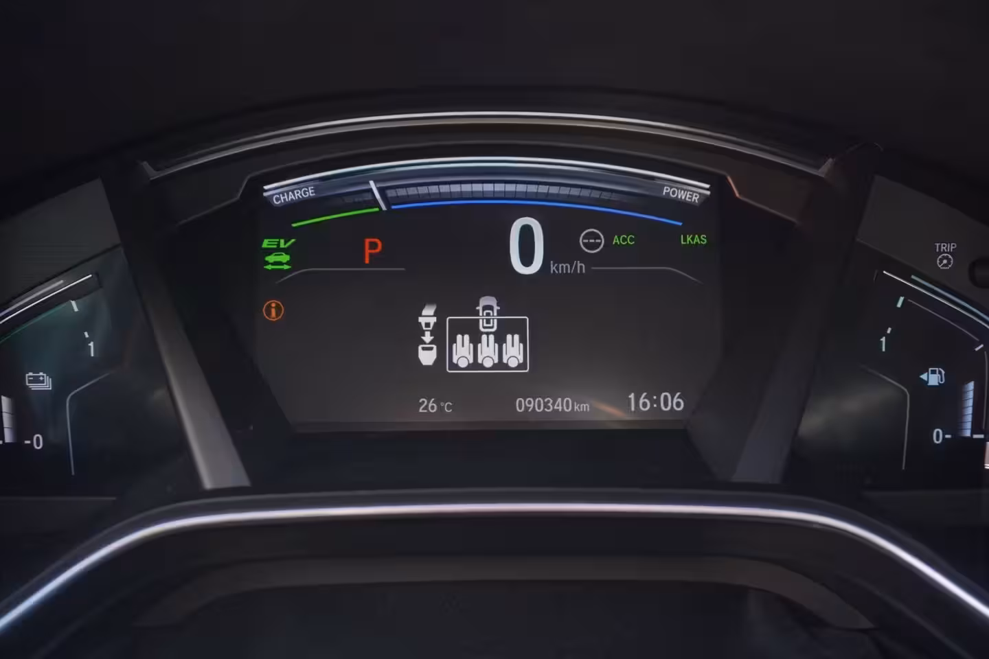Honda CR-V 2.0 Hybrid Elegance / Incl winterbanden / Carplay / ACC / Camera / Trekhaak / Stoelverwarm
