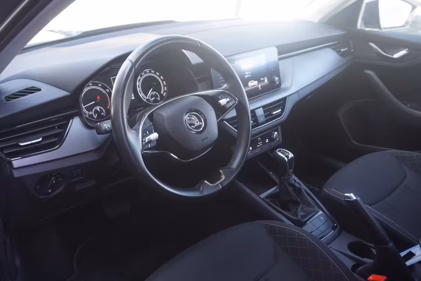 Skoda Kamiq 1.0 TSI Business Edition / Camera / Carplay / ACC