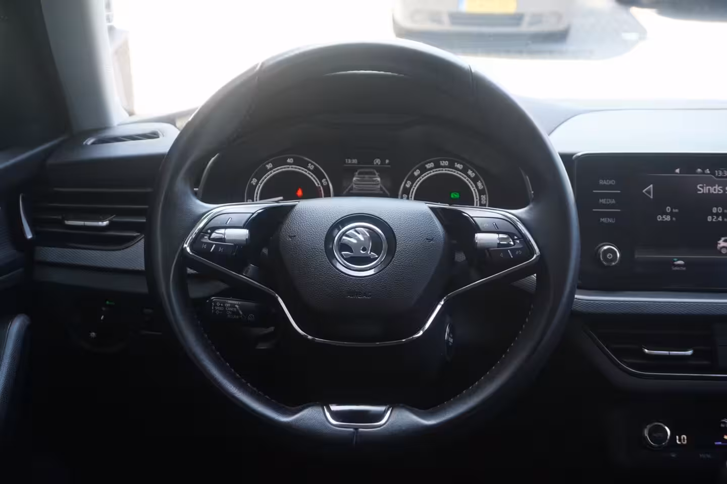 Skoda Kamiq 1.0 TSI Business Edition / Camera / Carplay / ACC