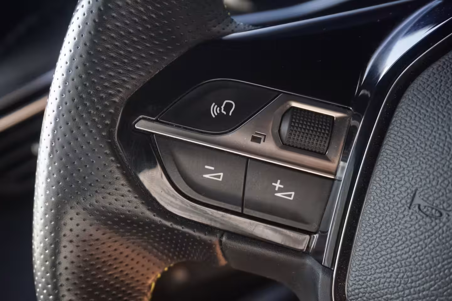 Peugeot e-208 EV GT 350 50 kWh SOH 87, 8 / Carplay / 360 Camera / BLIS