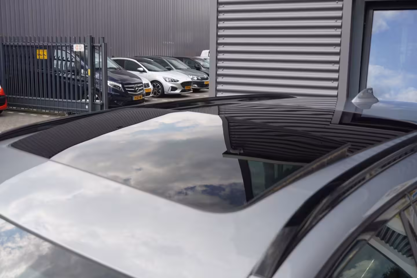 BMW 5-serie Touring 530e Business Edition Plus / M- Sport / Trekhaak / Pano / HUD / Drive assist prof / Harman